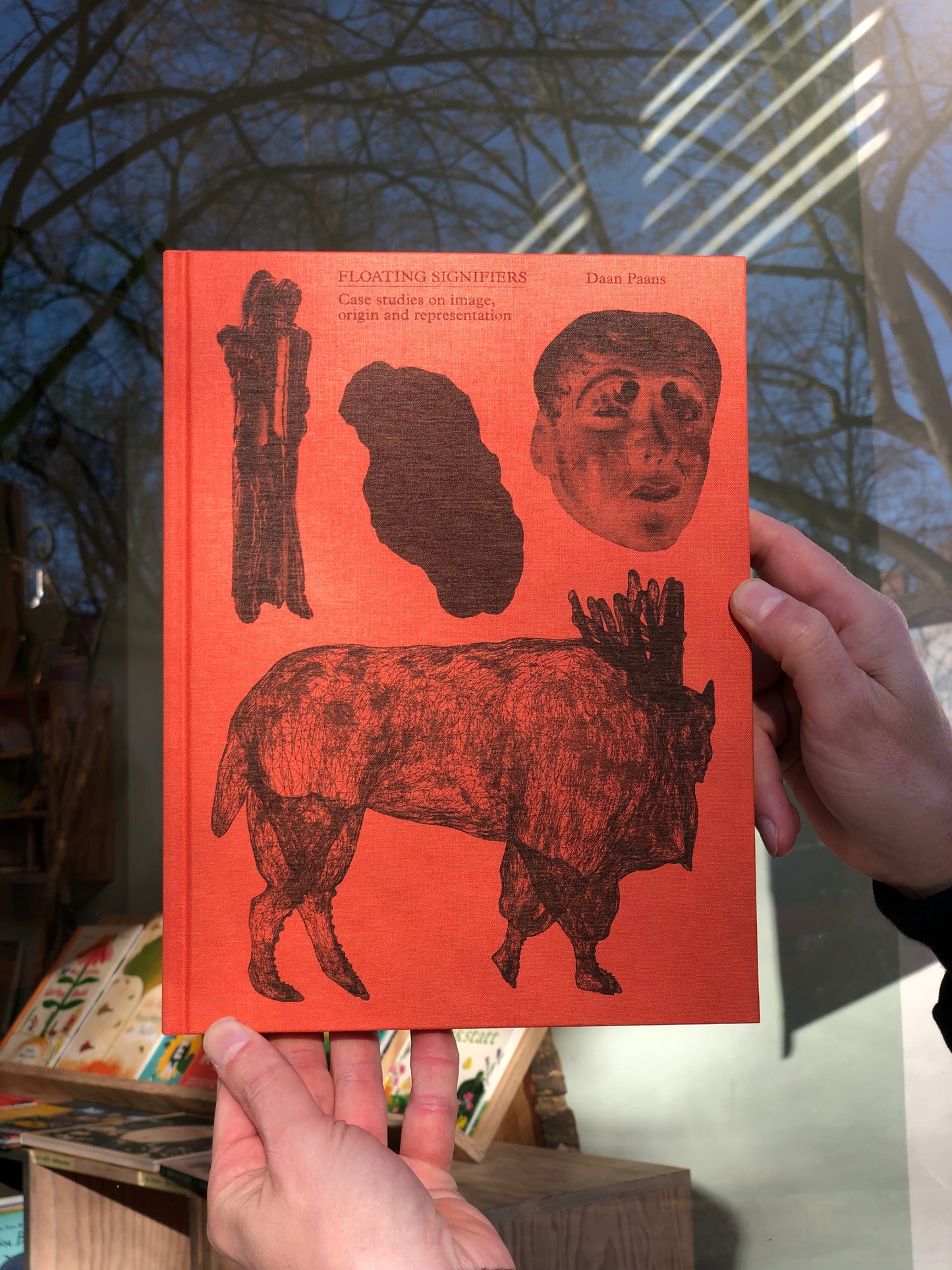 Floating Signifiers - Case studies on image, origin and representation