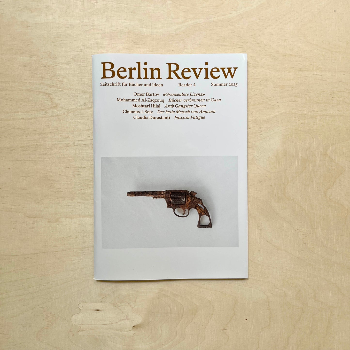 Berlin Review - Reader 4 - Sommer 2025