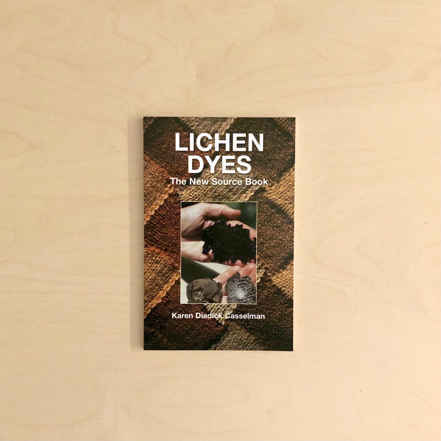 Lichen Dyes: The New Source Book