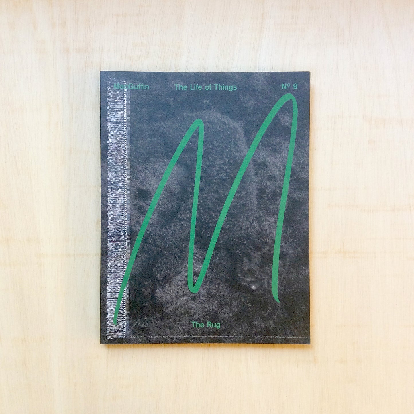 Mac Guffin - The Life of Things - N° 9 – The Rug