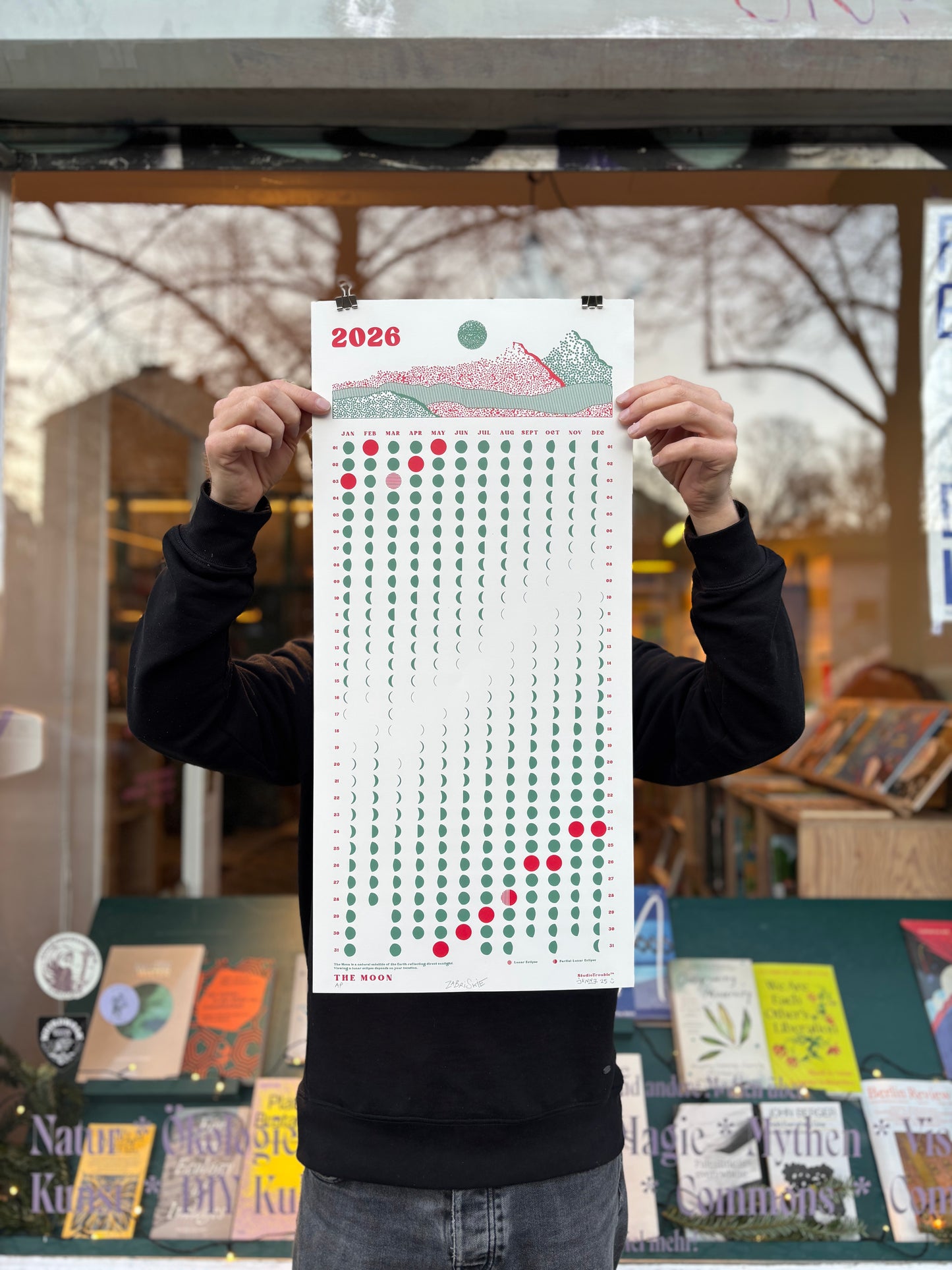 THE MOON 2026 calendar – White - Calder