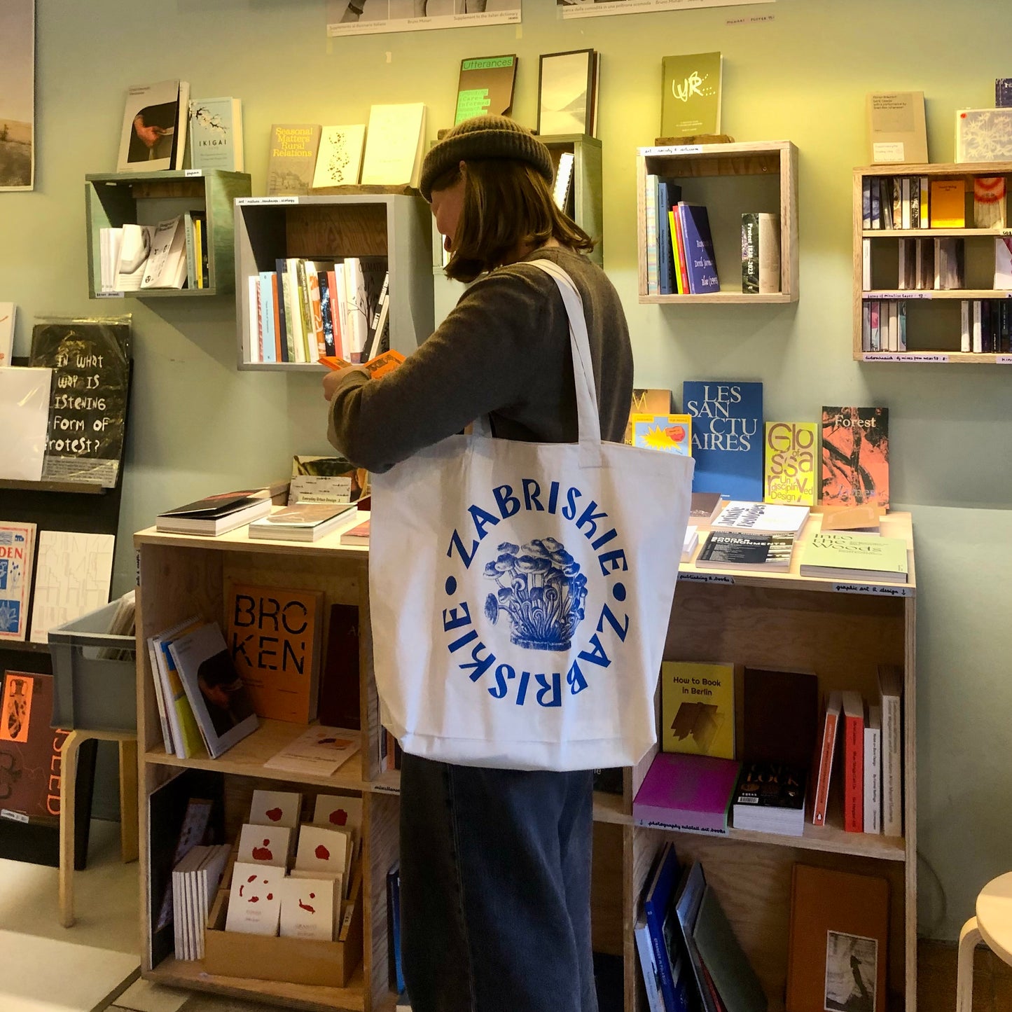 Zabriskie Magic Mushroom Bag - White with Blue Print